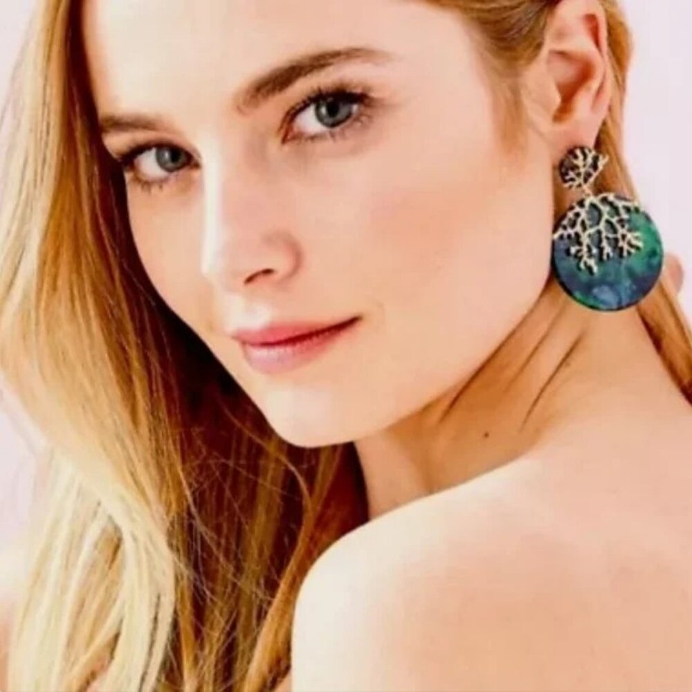 Lilly Pulitzer Statement Post Earrings Emerald Isle Coral Cove Statement Casual